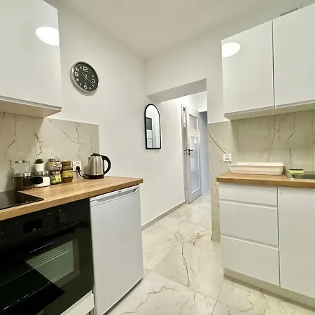 Appartement Za Oknem Zamku - 2 *