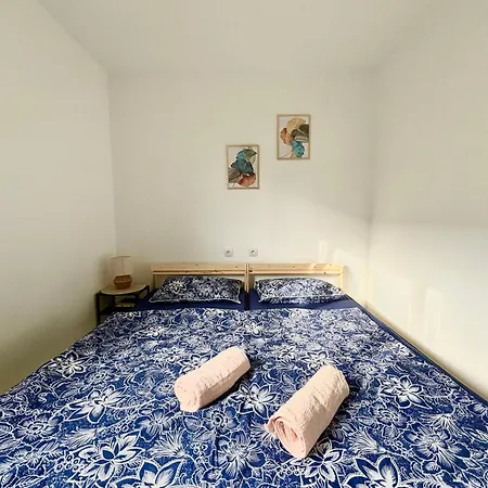 Za Oknem Zamku - 2 Apartment *